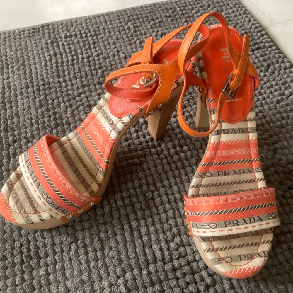 Gorgeous Prada heels size 40